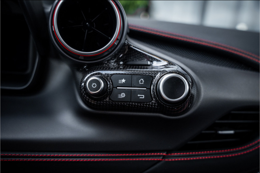 Ferrari F8 Tributo 3.9 V8 HELE - Dealeronderhouden | Nero Daytona | Carbon | Camera