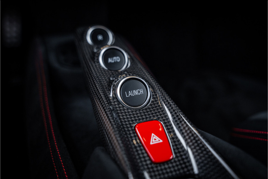 Ferrari F8 Tributo 3.9 V8 HELE - Dealeronderhouden | Nero Daytona | Carbon | Camera