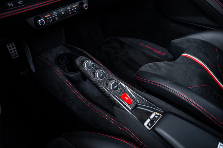 Ferrari F8 Tributo 3.9 V8 HELE - Dealeronderhouden | Nero Daytona | Carbon | Camera