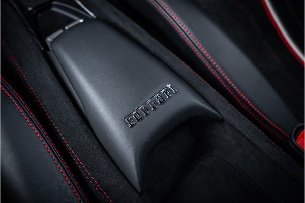 Ferrari F8 Tributo 3.9 V8 HELE - Dealeronderhouden | Nero Daytona | Carbon | Camera