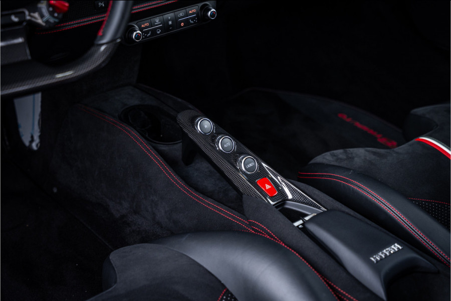 Ferrari F8 Tributo 3.9 V8 HELE - Dealeronderhouden | Nero Daytona | Carbon | Camera