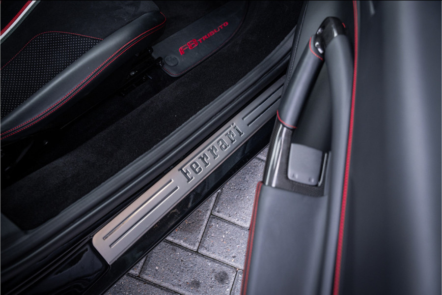 Ferrari F8 Tributo 3.9 V8 HELE - Dealeronderhouden | Nero Daytona | Carbon | Camera