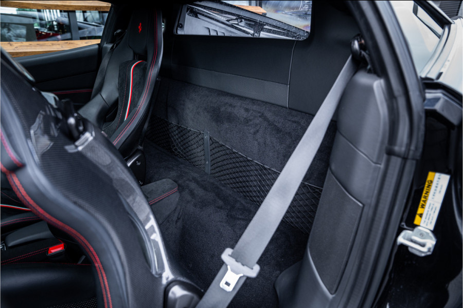 Ferrari F8 Tributo 3.9 V8 HELE - Dealeronderhouden | Nero Daytona | Carbon | Camera