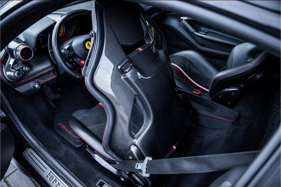 Ferrari F8 Tributo 3.9 V8 HELE - Dealeronderhouden | Nero Daytona | Carbon | Camera