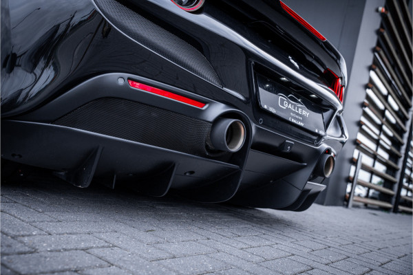 Ferrari F8 Tributo 3.9 V8 HELE - Dealeronderhouden | Nero Daytona | Carbon | Camera
