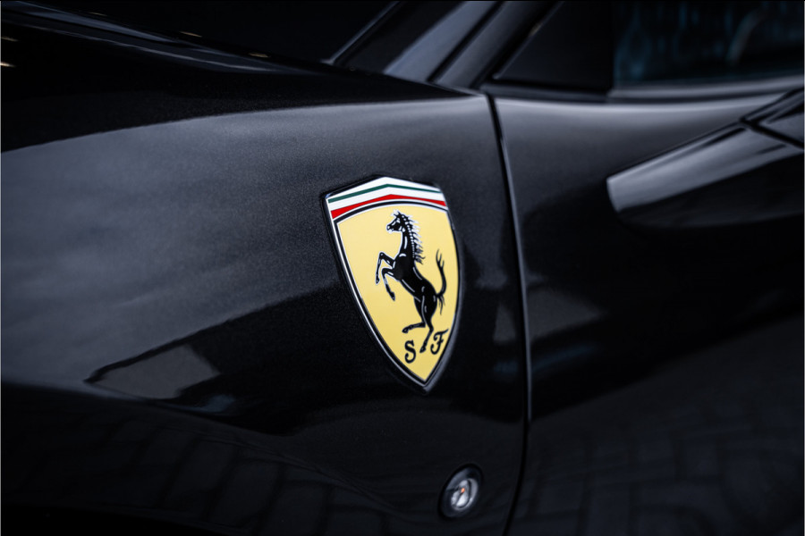 Ferrari F8 Tributo 3.9 V8 HELE - Dealeronderhouden | Nero Daytona | Carbon | Camera