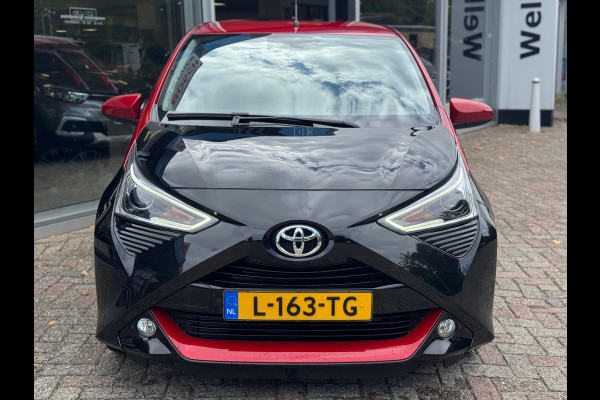 Toyota Aygo 1.0 VVT-i x-clusiv / Lederen bekleding / Climate Controle / Handsfree/ Carplay
