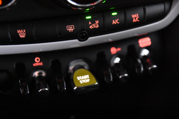 MINI Countryman 2.0 Cooper S E ALL4 *1ste Eigenaar*Navigatie*4x4*PDC* MINI Countryman 2.0 Cooper S E ALL4 *1ste Eigenaar*Navigatie*4x4*PDC*