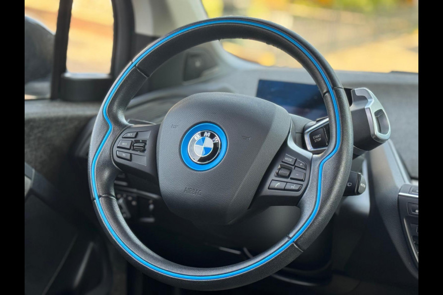 BMW i3 S 120Ah 42 kWh, panoramadak, harman/CARDON, achteruitrijcamera, 20 inch, vele opties