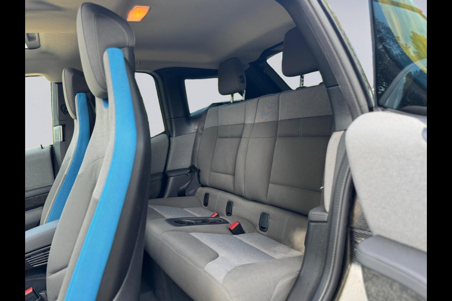 BMW i3 S 120Ah 42 kWh, panoramadak, harman/CARDON, achteruitrijcamera, 20 inch, vele opties