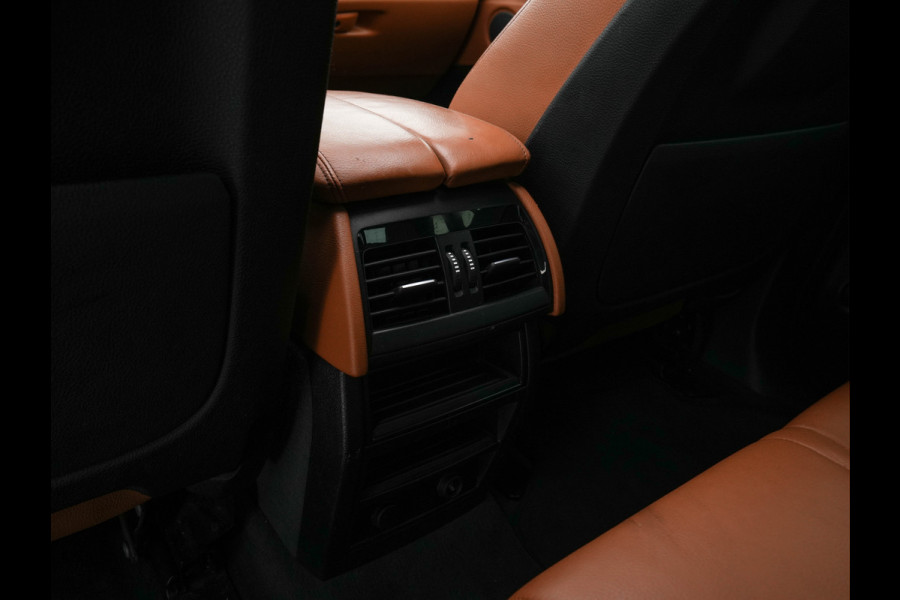 BMW X6 M50d M-Sport-Pack Innovation-Pack Aut. *PANO | LUXURY-LEATHER | FULL-LED | HARMAN/KARDON-SURROUND | MEMORY-PACK | TOPVIEW | HEAD-UP | NAVI-FULLMAP | SHIFT-PADDLES | CRUISE | HEATED-SPORTSEATS | 20''ALU* BMW X6 M50d M-Sport-Pack Innovation-Pack Aut. *PANO | LUXURY-LEATHER | FULL-LED | HARMAN/KARDON-SURROUND | MEMORY-PACK | TOPVIEW | HEAD-UP | NAVI-FULLMAP | SHIFT-PADDLES | CRUISE | HEATED-SPORTSEATS | 20''ALU*