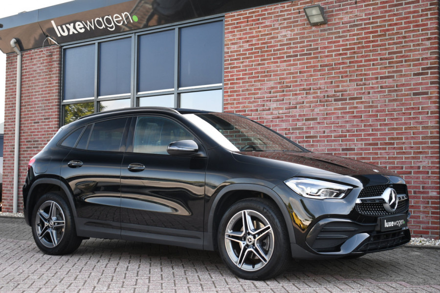 Mercedes-Benz GLA 250 e AMG Pano Night Camera