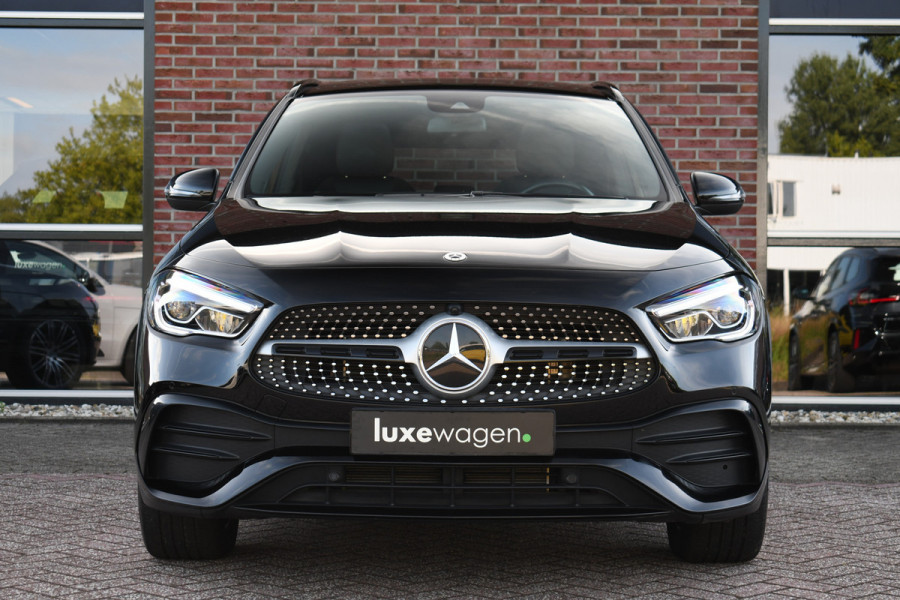 Mercedes-Benz GLA 250 e AMG Pano Night Camera