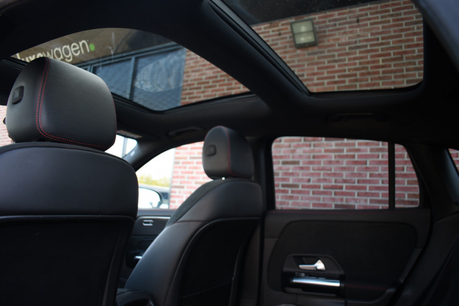 Mercedes-Benz GLA 250 e AMG Pano Night Camera