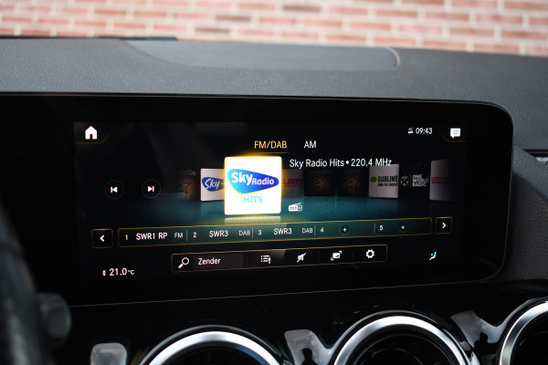 Mercedes-Benz GLA 250 e AMG Pano Night Camera