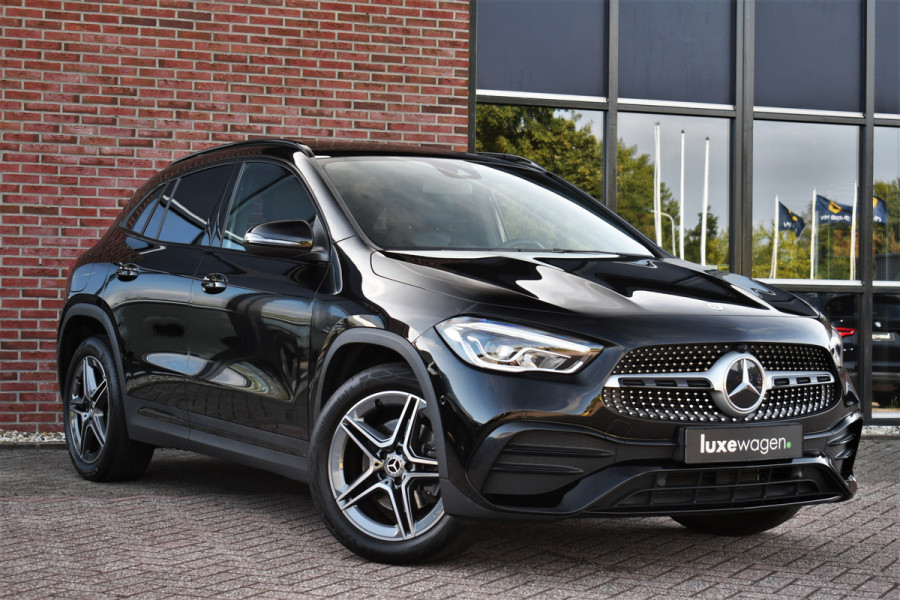 Mercedes-Benz GLA 250 e AMG Pano Night Camera