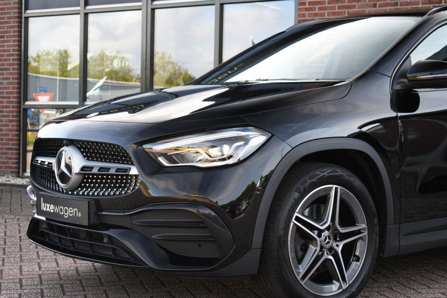 Mercedes-Benz GLA 250 e AMG Pano Night Camera