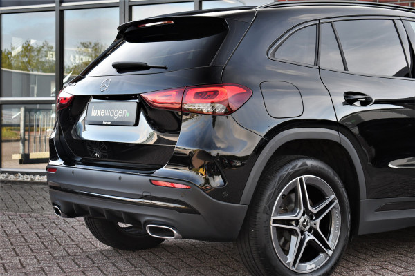Mercedes-Benz GLA 250 e AMG Pano Night Camera