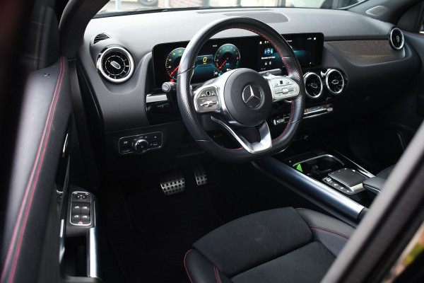 Mercedes-Benz GLA 250 e AMG Pano Night Camera