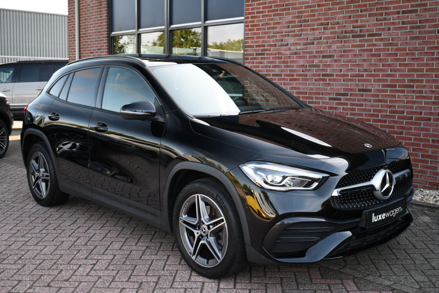 Mercedes-Benz GLA 250 e AMG Pano Night Camera