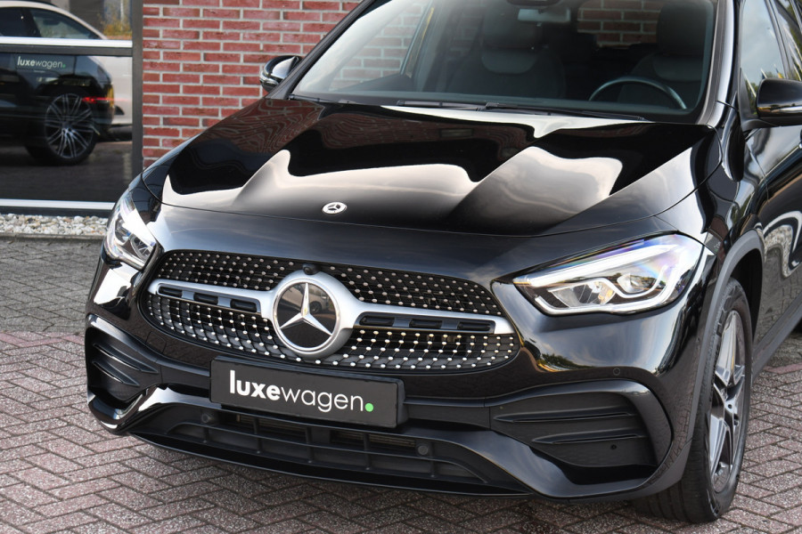 Mercedes-Benz GLA 250 e AMG Pano Night Camera