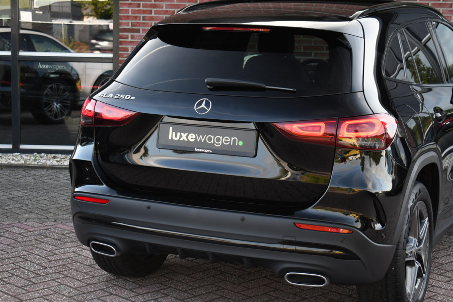 Mercedes-Benz GLA 250 e AMG Pano Night Camera