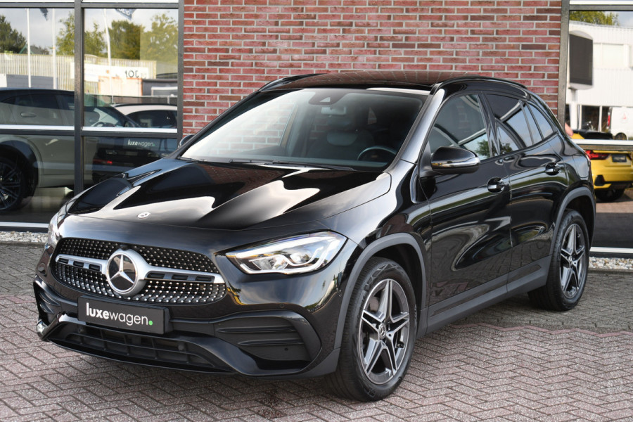 Mercedes-Benz GLA 250 e AMG Pano Night Camera