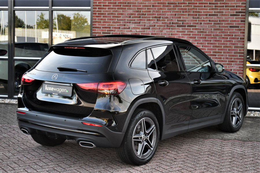 Mercedes-Benz GLA 250 e AMG Pano Night Camera