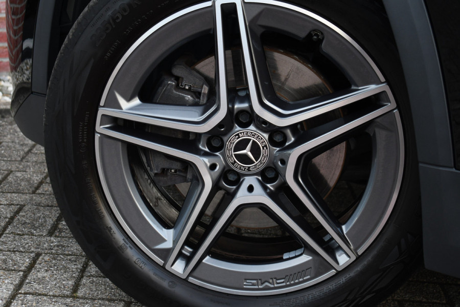 Mercedes-Benz GLA 250 e AMG Pano Night Camera