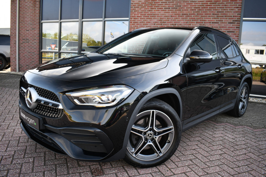Mercedes-Benz GLA 250 e AMG Pano Night Camera
