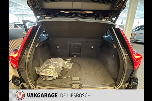 Volvo XC40 1.5 T5 Recharge Inscription / Panoramadak / pilot-assist / trekhaak / harman-kardon