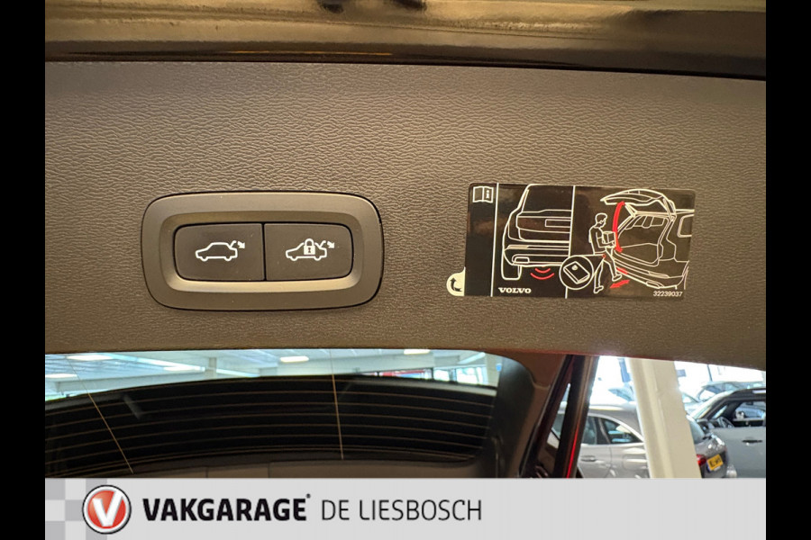 Volvo XC40 1.5 T5 Recharge Inscription / Panoramadak / pilot-assist / trekhaak / harman-kardon