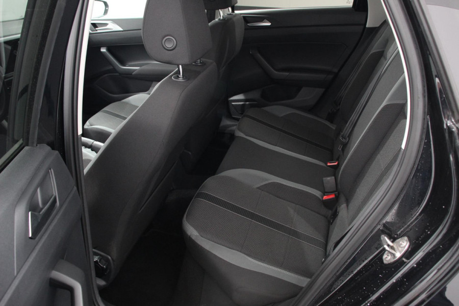 Volkswagen Polo 1.0 TSI 110pk DSG Highline | Navigatie | Apple Carplay/Android Auto | Parkeersensoren | Adaptive Cruise Control | Stoelverwarming | Getinte ramen | Climatronic | Start/Stop systeem