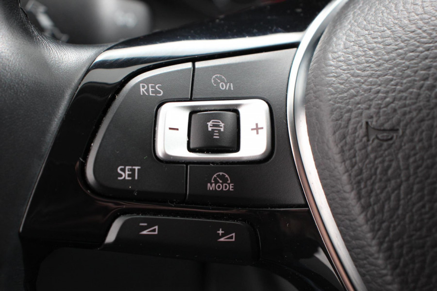 Volkswagen Polo 1.0 TSI 110pk DSG Highline | Navigatie | Apple Carplay/Android Auto | Parkeersensoren | Adaptive Cruise Control | Stoelverwarming | Getinte ramen | Climatronic | Start/Stop systeem