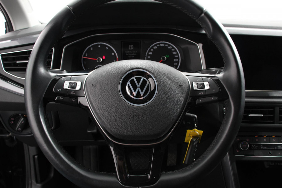Volkswagen Polo 1.0 TSI 110pk DSG Highline | Navigatie | Apple Carplay/Android Auto | Parkeersensoren | Adaptive Cruise Control | Stoelverwarming | Getinte ramen | Climatronic | Start/Stop systeem