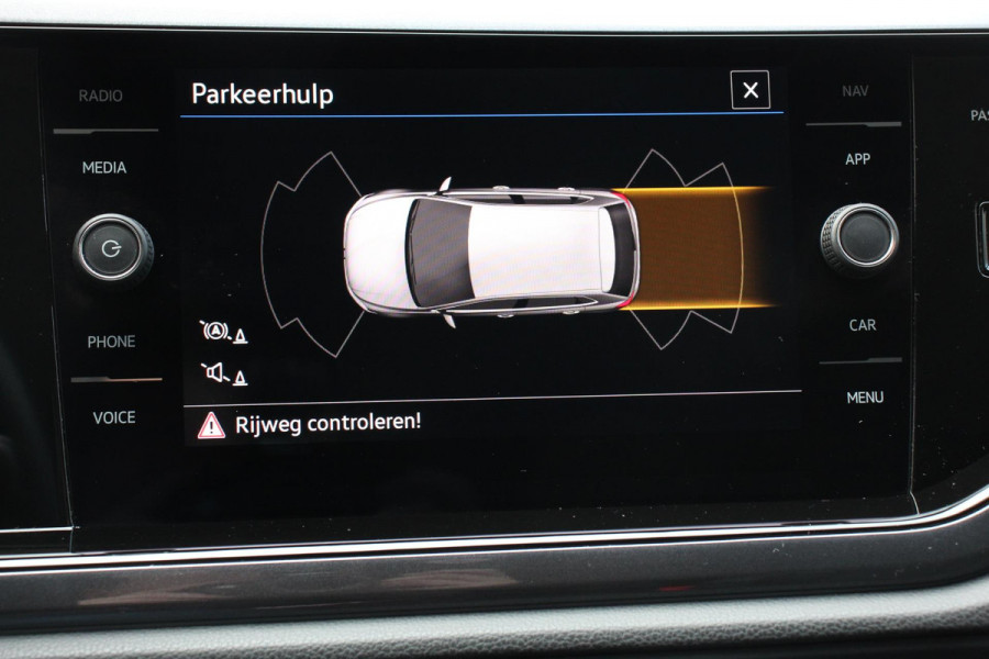 Volkswagen Polo 1.0 TSI 110pk DSG Highline | Navigatie | Apple Carplay/Android Auto | Parkeersensoren | Adaptive Cruise Control | Stoelverwarming | Getinte ramen | Climatronic | Start/Stop systeem