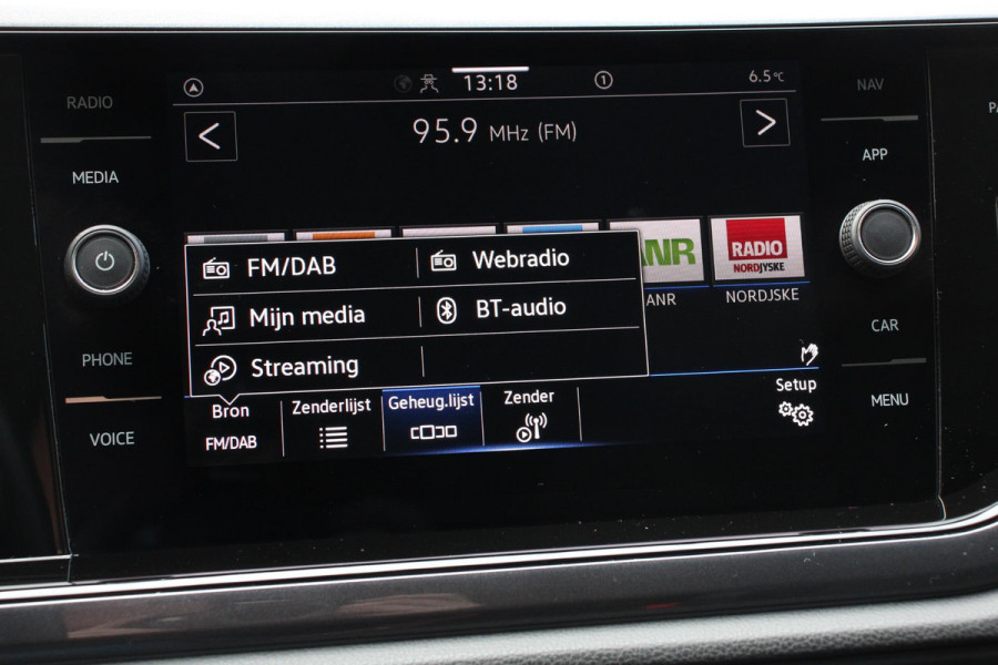 Volkswagen Polo 1.0 TSI 110pk DSG Highline | Navigatie | Apple Carplay/Android Auto | Parkeersensoren | Adaptive Cruise Control | Stoelverwarming | Getinte ramen | Climatronic | Start/Stop systeem
