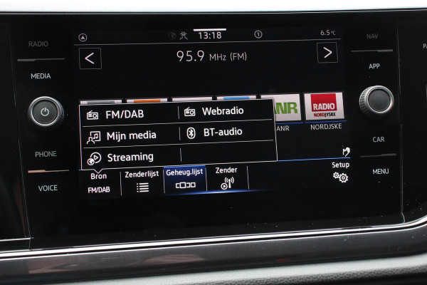 Volkswagen Polo 1.0 TSI 110pk DSG Highline | Navigatie | Apple Carplay/Android Auto | Parkeersensoren | Adaptive Cruise Control | Stoelverwarming | Getinte ramen | Climatronic | Start/Stop systeem