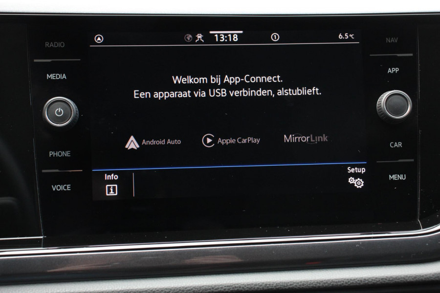 Volkswagen Polo 1.0 TSI 110pk DSG Highline | Navigatie | Apple Carplay/Android Auto | Parkeersensoren | Adaptive Cruise Control | Stoelverwarming | Getinte ramen | Climatronic | Start/Stop systeem