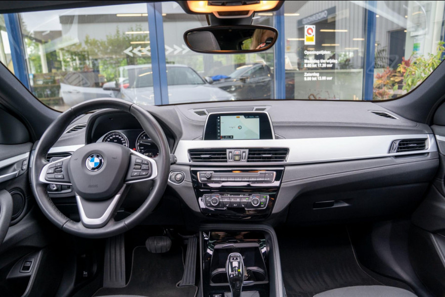 BMW X2 SDrive20i High Executive | Prijs rijklaar incl. 12 mnd garantie | Lmv Panodak Pdc Navi Clima Bluetooth Stoelverw