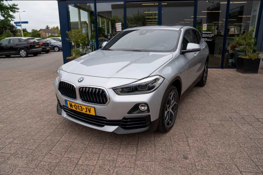 BMW X2 SDrive20i High Executive | Prijs rijklaar incl. 12 mnd garantie | Lmv Panodak Pdc Navi Clima Bluetooth Stoelverw