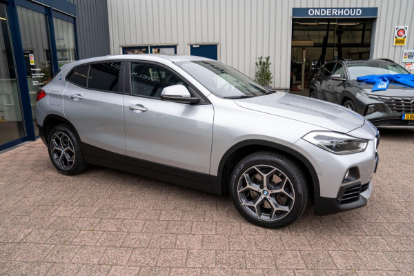 BMW X2 SDrive20i High Executive | Prijs rijklaar incl. 12 mnd garantie | Lmv Panodak Pdc Navi Clima Bluetooth Stoelverw