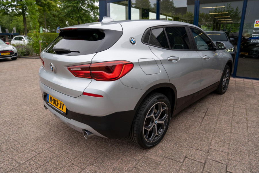 BMW X2 SDrive20i High Executive | Prijs rijklaar incl. 12 mnd garantie | Lmv Panodak Pdc Navi Clima Bluetooth Stoelverw