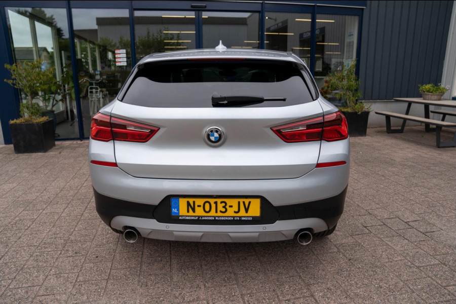 BMW X2 SDrive20i High Executive | Prijs rijklaar incl. 12 mnd garantie | Lmv Panodak Pdc Navi Clima Bluetooth Stoelverw