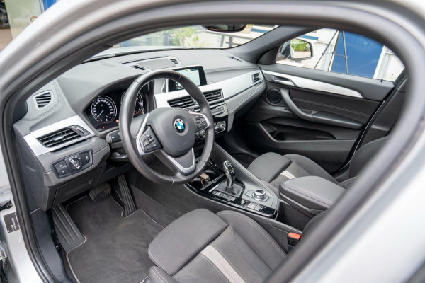 BMW X2 SDrive20i High Executive | Prijs rijklaar incl. 12 mnd garantie | Lmv Panodak Pdc Navi Clima Bluetooth Stoelverw