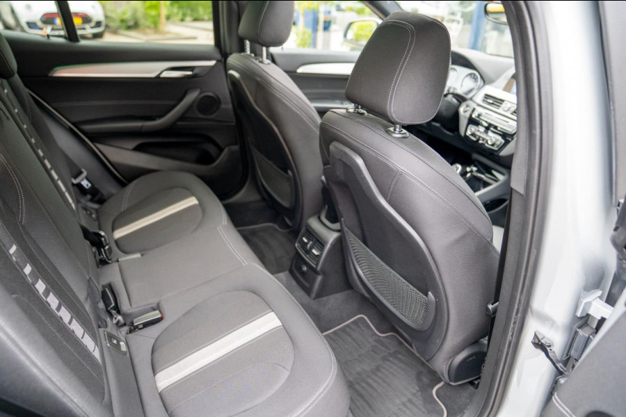 BMW X2 SDrive20i High Executive | Prijs rijklaar incl. 12 mnd garantie | Lmv Panodak Pdc Navi Clima Bluetooth Stoelverw