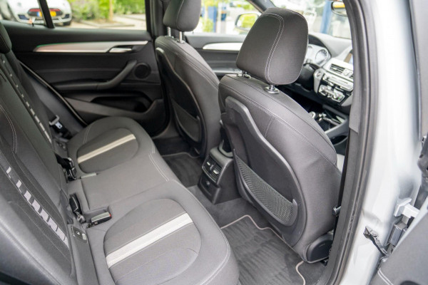 BMW X2 SDrive20i High Executive | Prijs rijklaar incl. 12 mnd garantie | Lmv Panodak Pdc Navi Clima Bluetooth Stoelverw