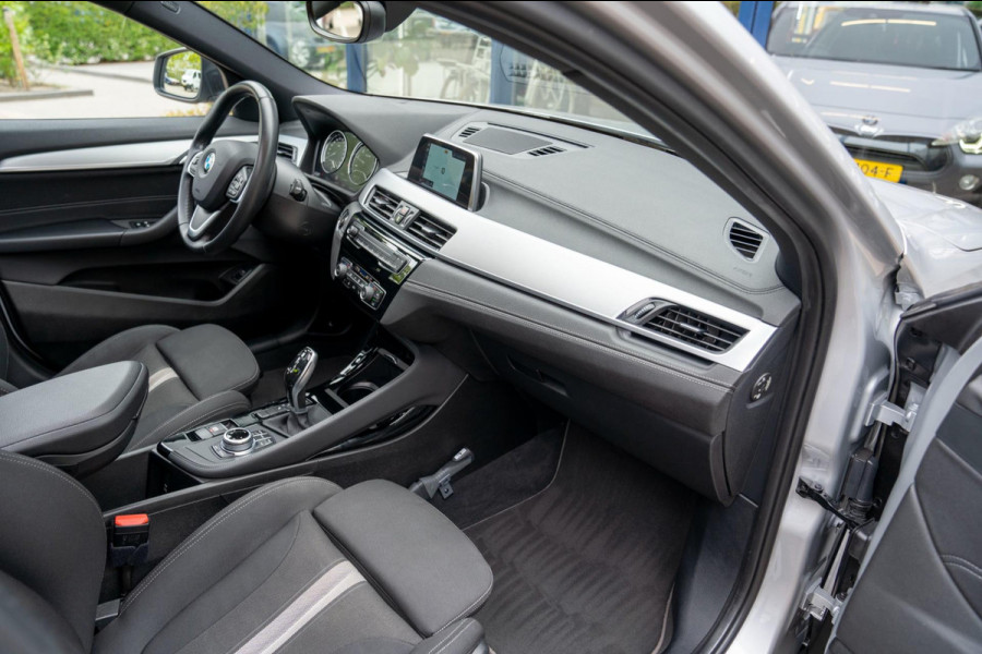BMW X2 SDrive20i High Executive | Prijs rijklaar incl. 12 mnd garantie | Lmv Panodak Pdc Navi Clima Bluetooth Stoelverw