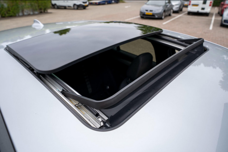BMW X2 SDrive20i High Executive | Prijs rijklaar incl. 12 mnd garantie | Lmv Panodak Pdc Navi Clima Bluetooth Stoelverw