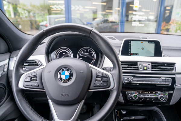 BMW X2 SDrive20i High Executive | Prijs rijklaar incl. 12 mnd garantie | Lmv Panodak Pdc Navi Clima Bluetooth Stoelverw